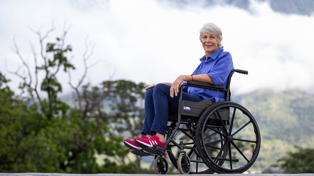 Personas ríen en Caracas